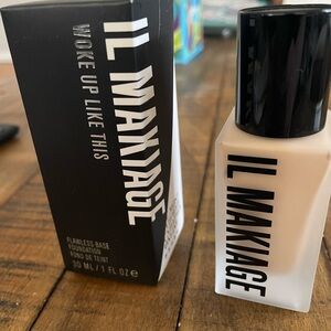 IL MAKIAGE Flawless Base Foundation